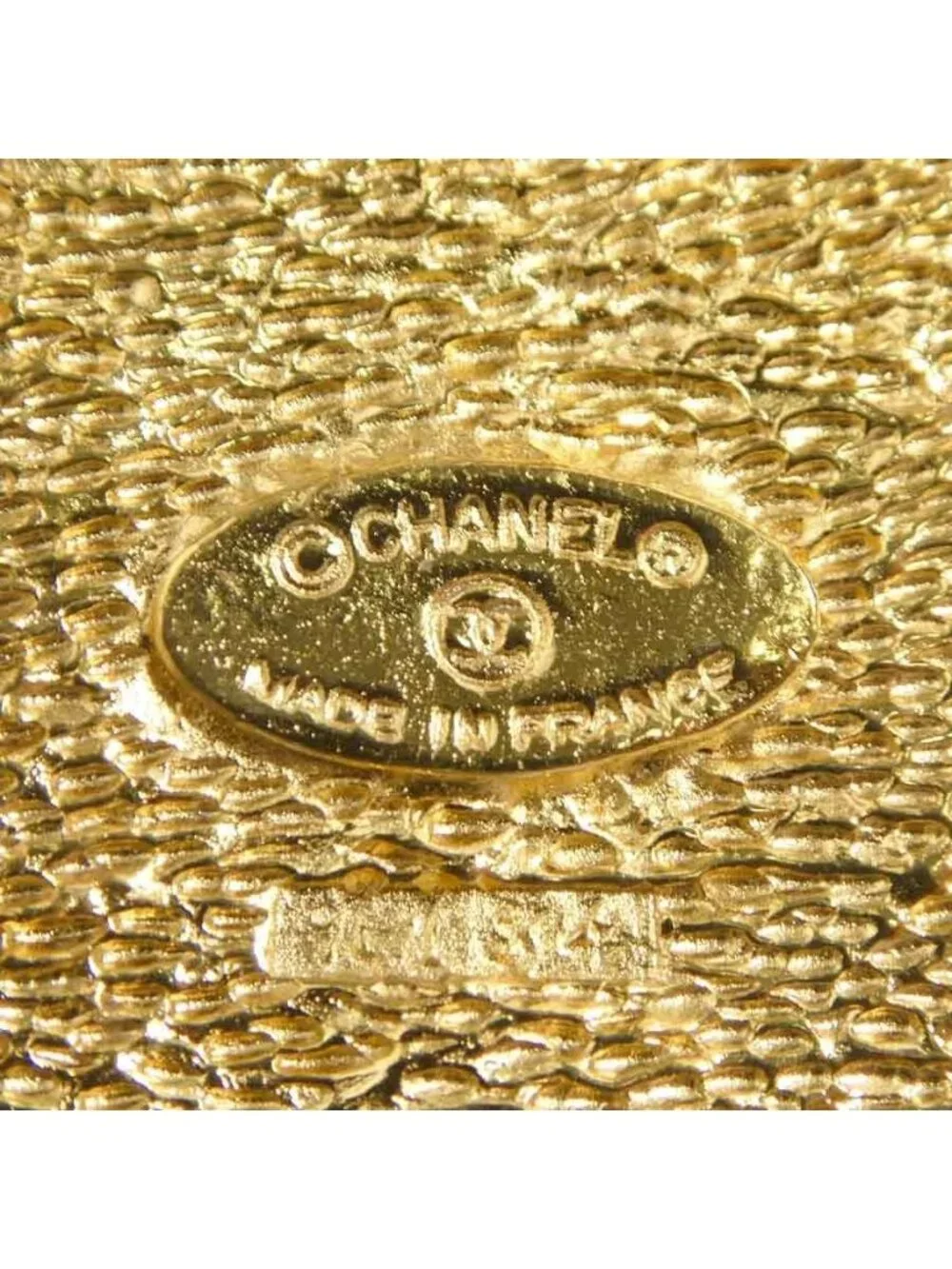 Chanel Brooch Gold